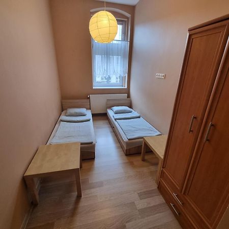 Tanie Spanie Przy Targach Poznanskich - Zameldowanie Bezobslugowe- Esterno foto