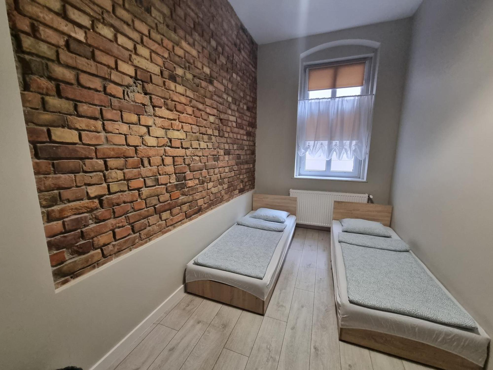 Tanie Spanie Przy Targach Poznanskich - Zameldowanie Bezobslugowe- Esterno foto